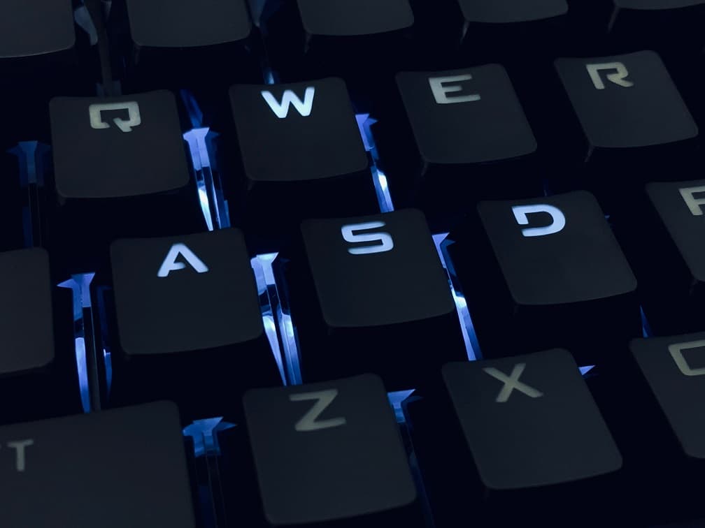 Exploiting blind XXE to exfiltrate data using a malicious external DTD – Article cover image